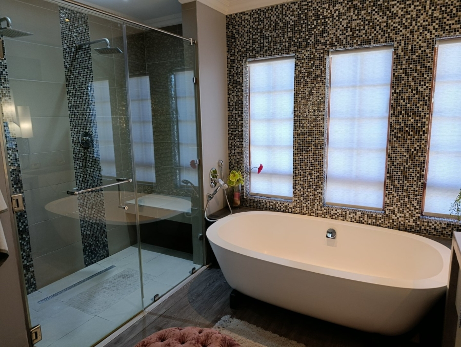 5 Bedroom Property for Sale in Heuwelsig Free State